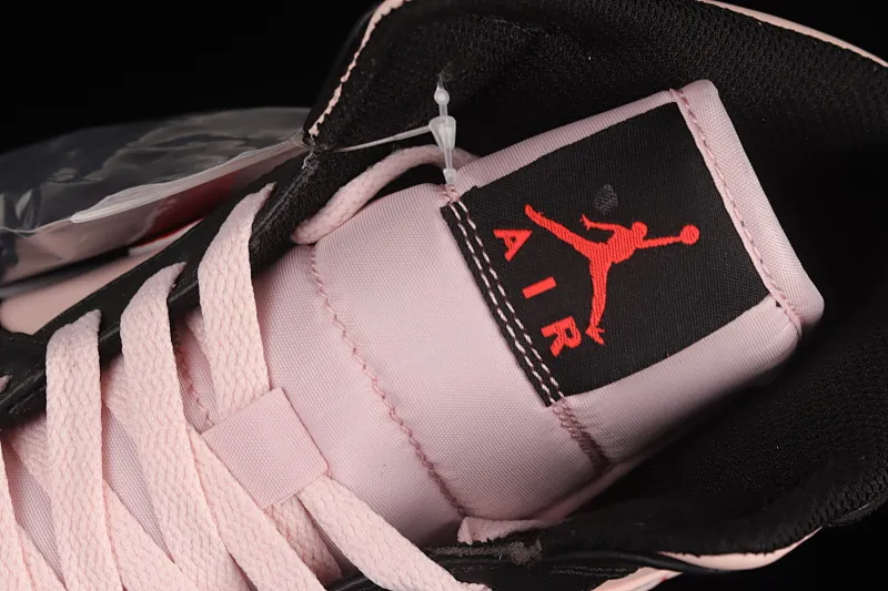 All categories Air Jordan Jordan series basketball shoes Air Jordan 1 Mid Air Jordan 1 Mid AJ1 Joe 1 black powder mid-top retro basketball shoes 554725-604